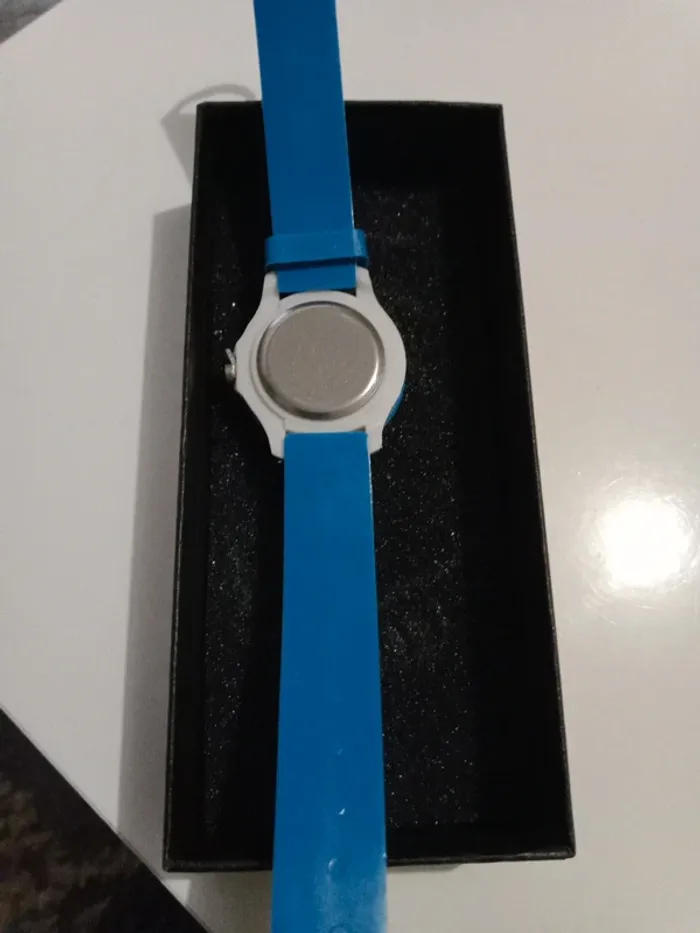 Montre ronde motifs ballon de foot - photo numéro 6