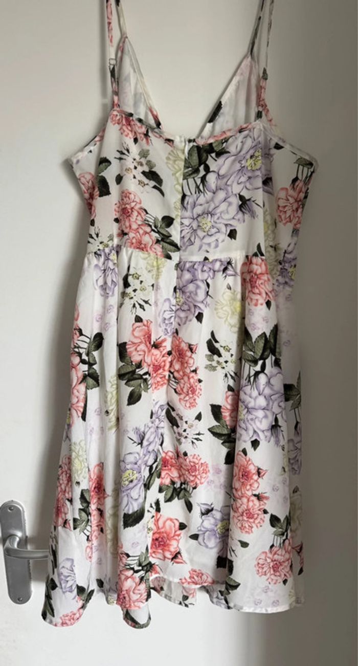 Robe à fleurs - photo numéro 4