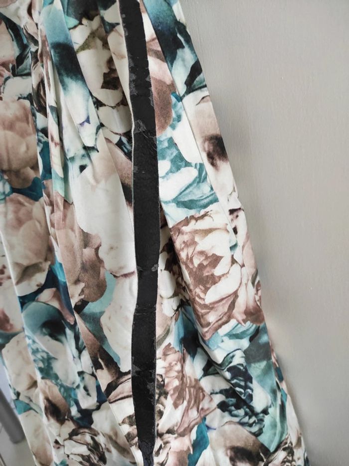 Robe habillée fleurie sans manches - photo numéro 4