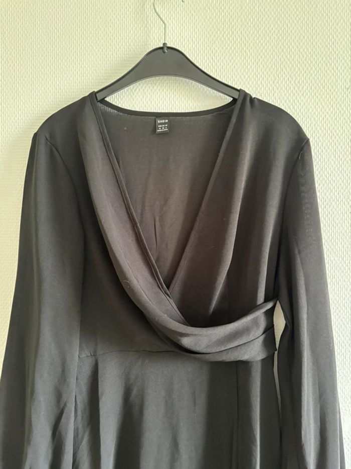 Robe mi longue noire - photo numéro 2