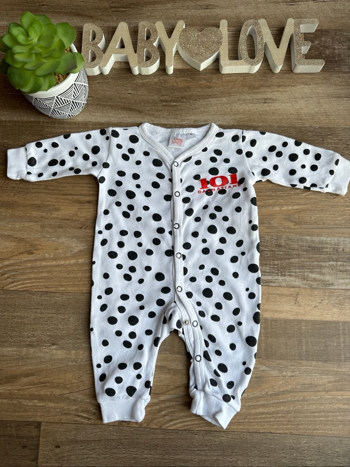 - Pyjama Disney      - 1 mois - Très bon état