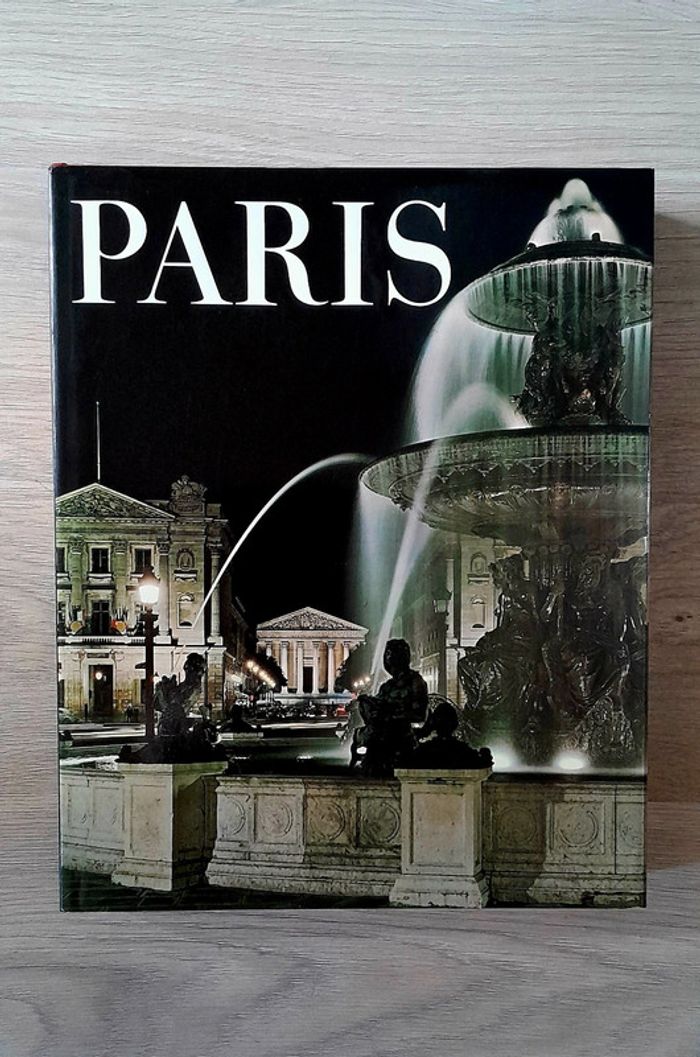 Paris Paul morand de l'académie française