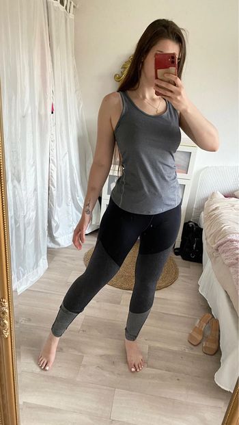 Ensemble de sport gris et noir