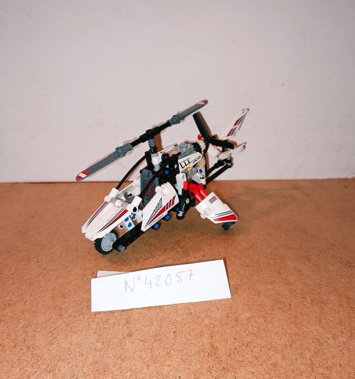 Lego 42057 - L'hélicoptère ultra-léger