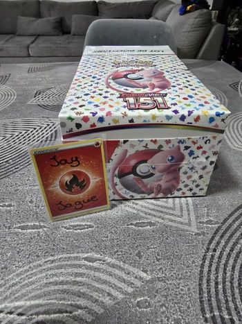 Pokémon Display bundle 151 scellée......600€
