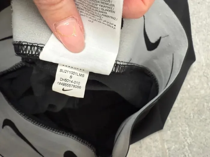 Legging Nike de sport femme noir et blanc taille S - photo numéro 6