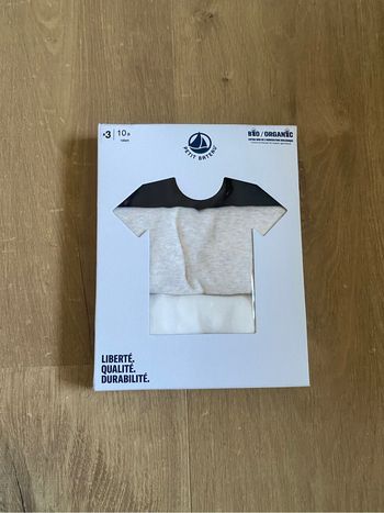 Lot de 3 t-shirt Petit Bateau 10 ans neuf