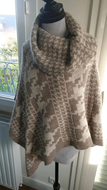 Poncho beige et marron