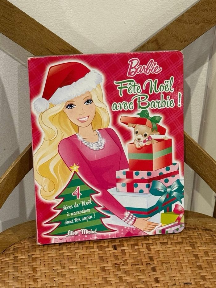 Livre Barbie, fête Noël avec Barbie Très bon état