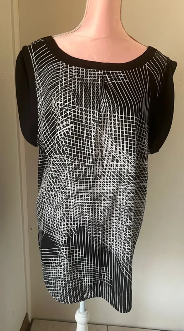 Haut noir et blanc grande taille 50 Emoi en plus