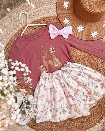 Ensemble teeshirt et jupe fleuris