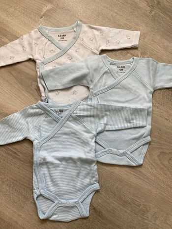 Lot 3 bodys naissance Kiabi