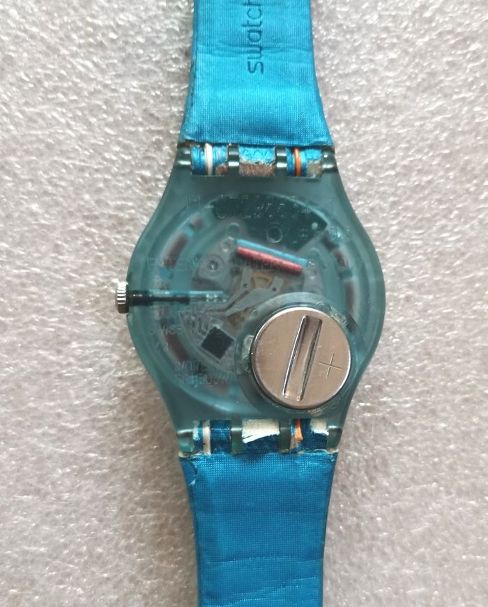 Montre SWATCH Collecteur Vintage "Be part of It" - photo numéro 5