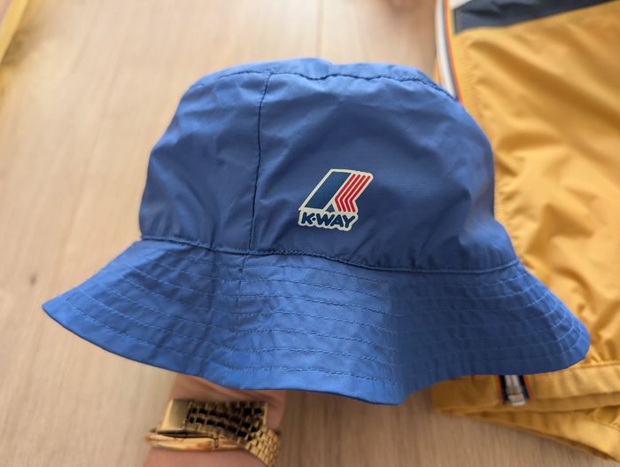 Kway Lacoste 5 ans + bob kway - photo numéro 8