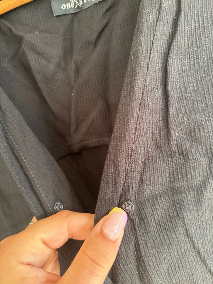 Robe noire avec bas en dentelle - photo numéro 4