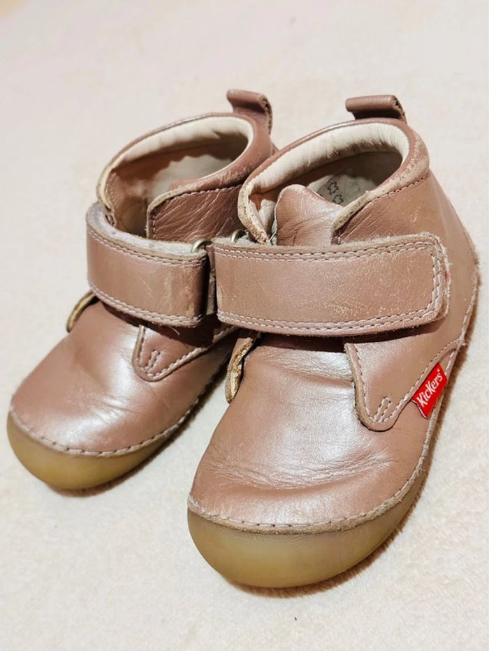 Kickers rose beige taille 21