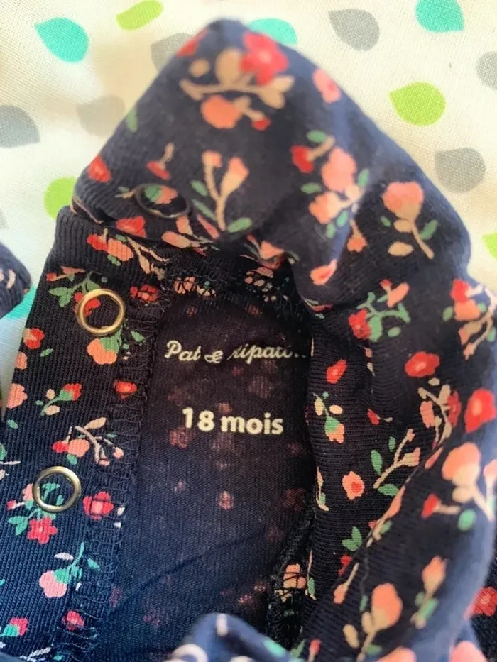 TEE shirt col roulé à fleurs - photo numéro 2