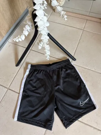 Short sport enfant 128/137 cm