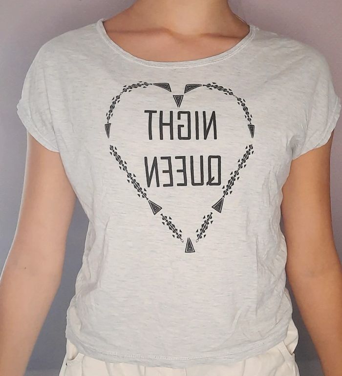 Tee-shirt slogan