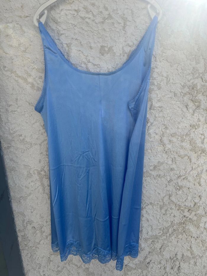 Dessous de robe - photo numéro 6