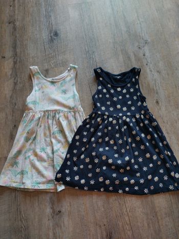 Lot de 2 robes 5 ans