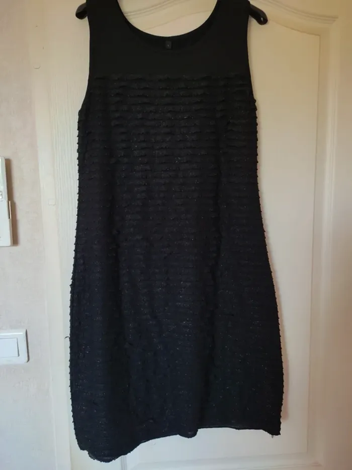 Robe noire à paillettes S/M