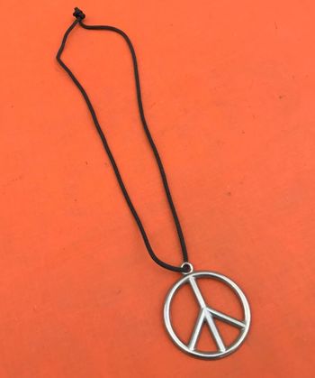 Collier pendentif  Symbole de Paix Peace and Love