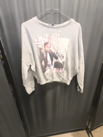 277012 pull gris oversize fille XS tally weil "give me"