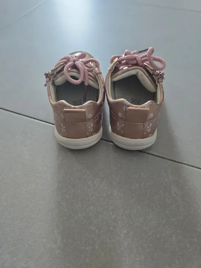 Chaussure taille 24 - photo numéro 5
