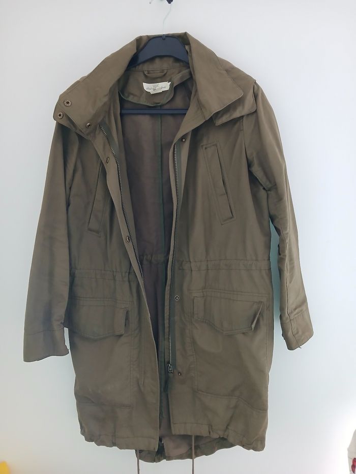 parka kaki