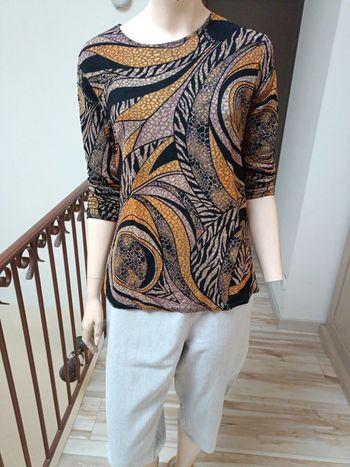 Haut femme , pull léger taille 42/44
