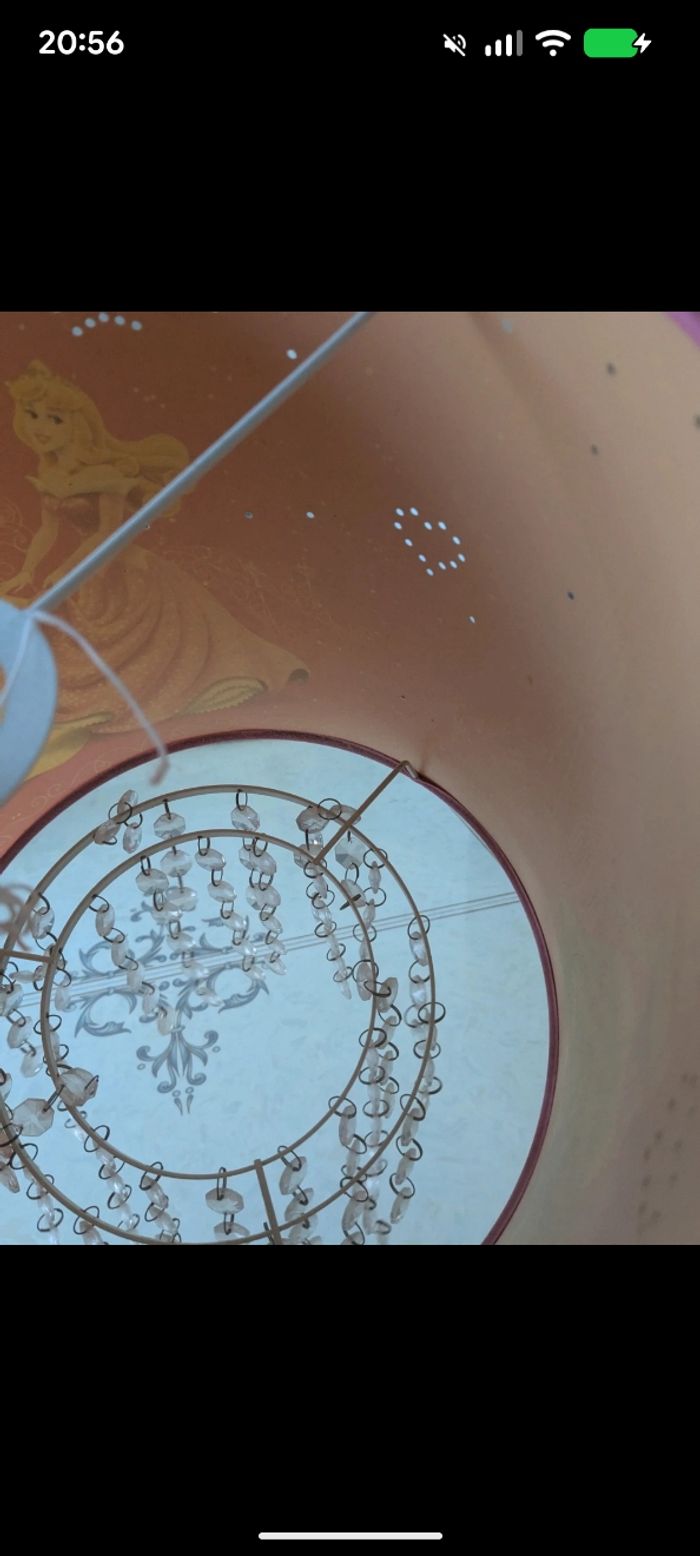 Beau lustre princesses Disney. - photo numéro 8