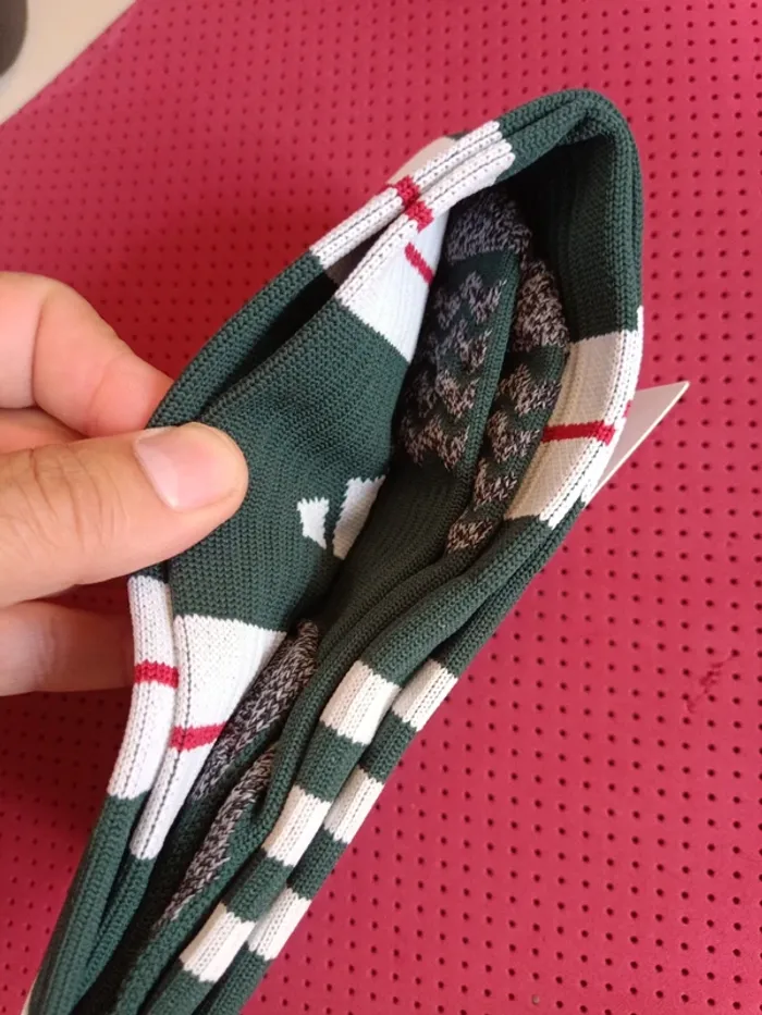Chaussettes de foot Manchester United, Adidas Authentique Officiel taille 31/33, Neuf - photo numéro 5