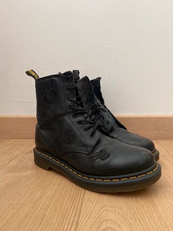 Dr Martens roses noires