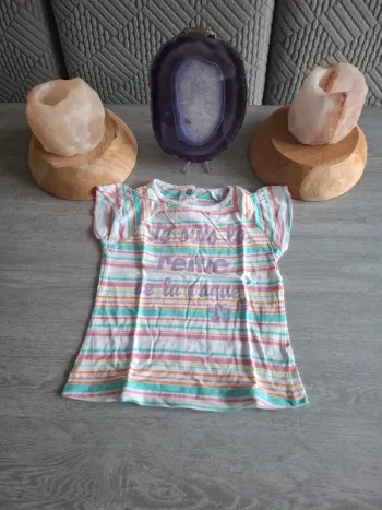 T-shirt coloré taille 18 mois