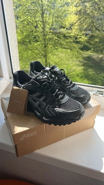 ASICS Gel-Kayano 14 Taille  38