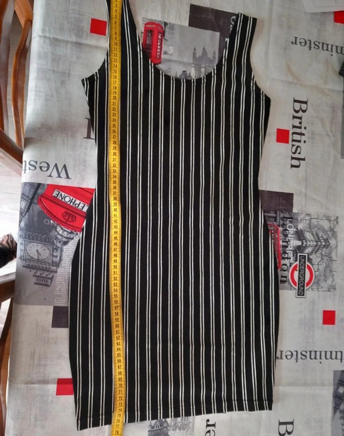 Robe à rayure taille 36 - photo numéro 3