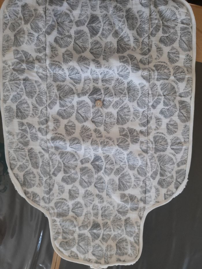 Joli tapis à langer de voyage - photo numéro 2