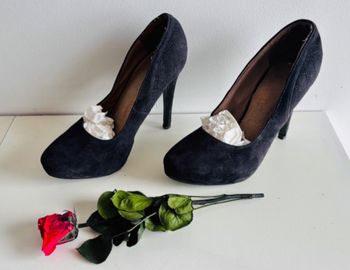 Escarpins noir à talons pointure 38