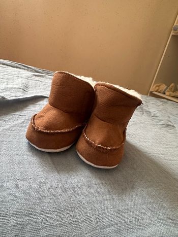 Petits chaussons pour bébé
