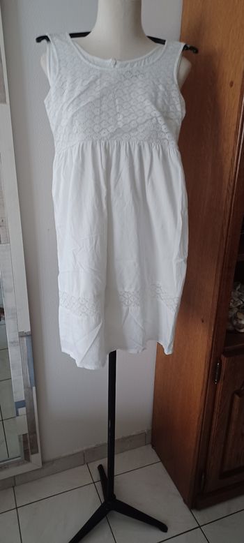 Très jolie robe femme T 36