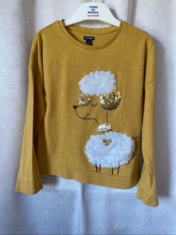 Joli t-shirt moutarde chien mouton 8 ans kiabi