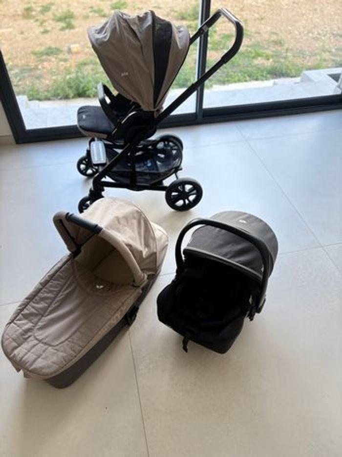 Poussette joie trio
