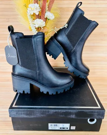 Bottines noires Jomix 36 – semelles compensées crantées – tendance hiver