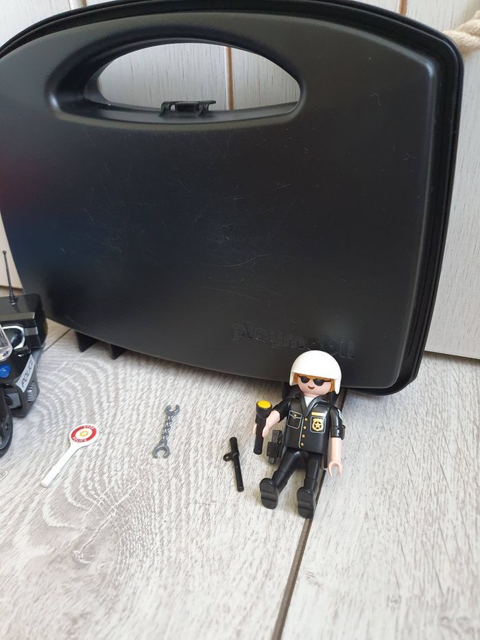 Playmobil City action 5648 Valisette police - photo numéro 3