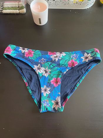 Bas de maillot de bain rouge gorge