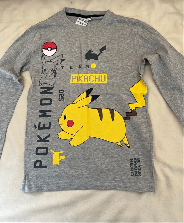 Pull fin pikachu Pokemon 12 ans - photo numéro 3