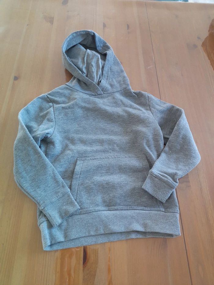 Pull à capuche