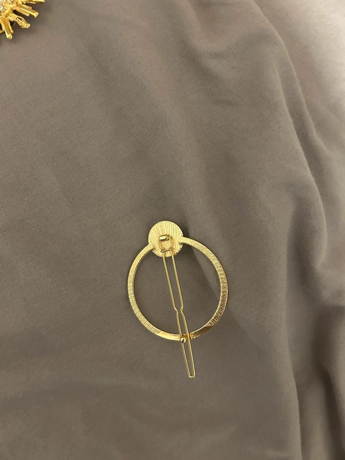 Broche - photo numéro 2
