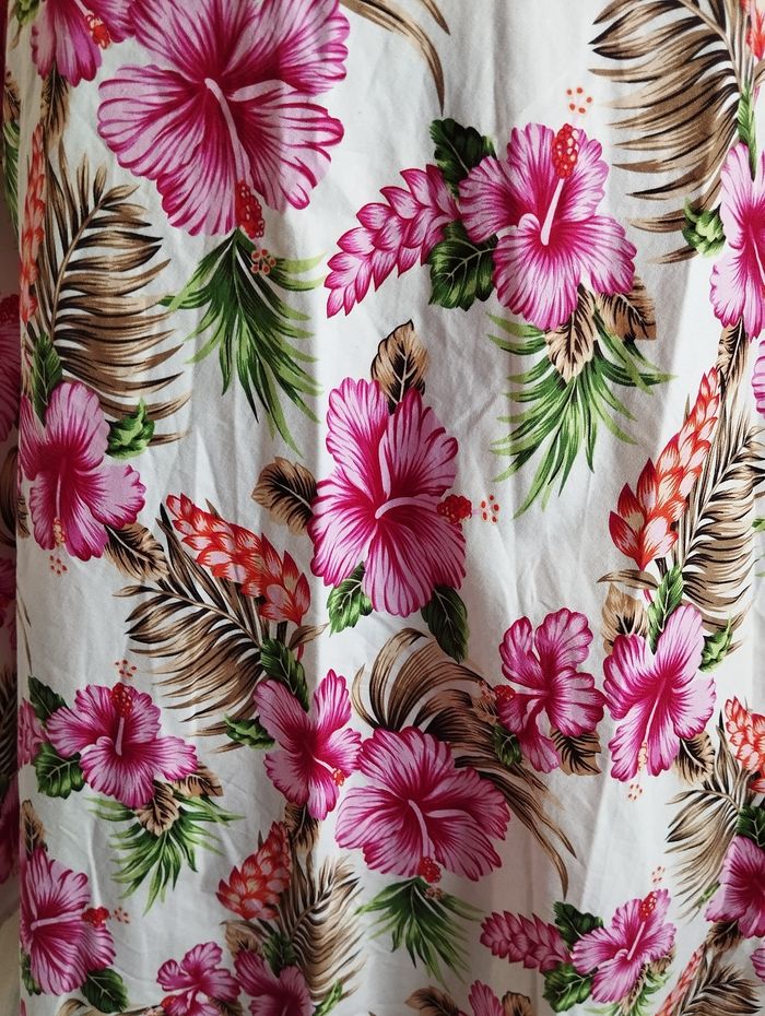 Robe pin-up blanche imprimé hibiscus style collectif - photo numéro 4